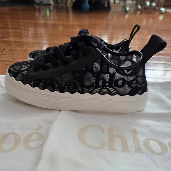 Chloe Black and White Women's Sneakers